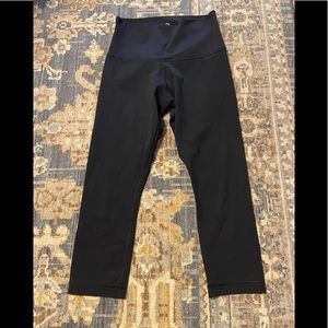 Lululemon Wunder Under Crops